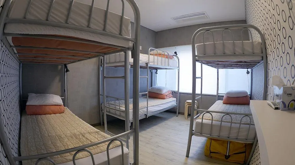 Hi Guest House - Hostel سيول 2*,