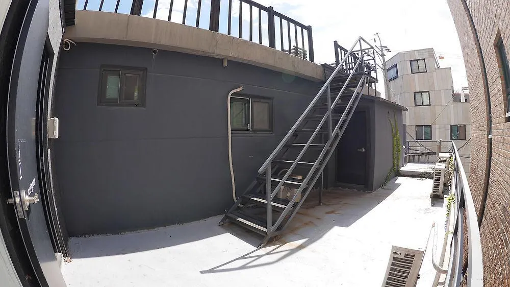 Hi Guest House - Hostel Seoel Hotel